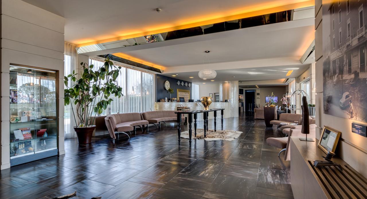 Best Western Plus Hotel Farnese Parma Exterior photo